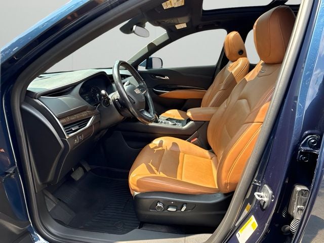 2021 Cadillac XT4 Premium Luxury