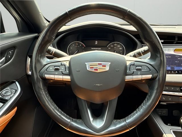 2021 Cadillac XT4 Premium Luxury