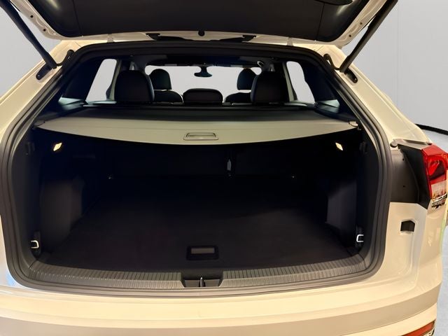 2022 Volkswagen Atlas Cross Sport 3.6L V6 SEL R-Line