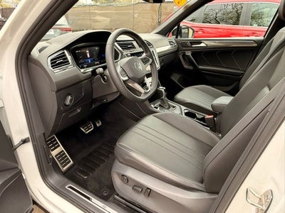 2023 Volkswagen Tiguan 2.0T SE R-Line Black