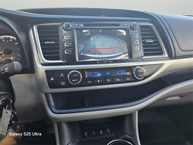 2017 Toyota Highlander LE Plus