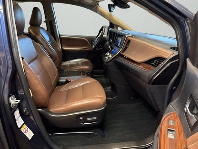 2019 Toyota Sienna Limited Premium 7 Passenger