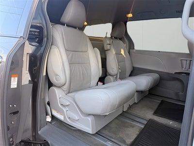 2016 Toyota Sienna XLE 8 Passenger