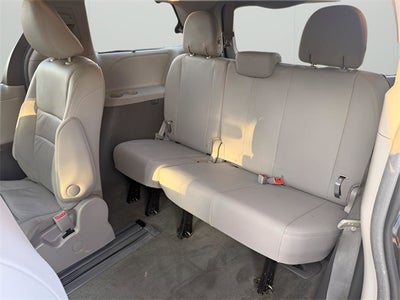 2016 Toyota Sienna XLE 8 Passenger