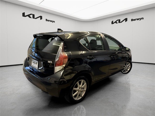 2016 Toyota Prius c Two