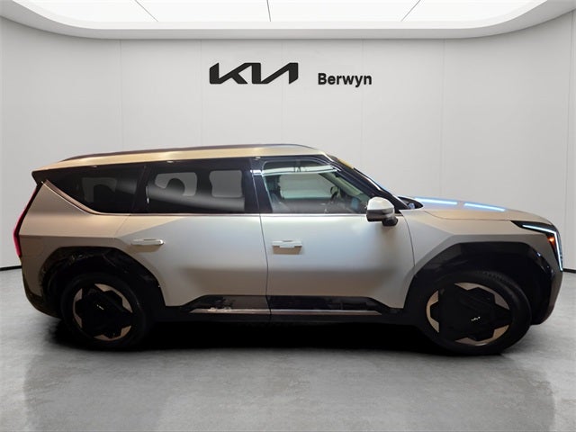 2024 Kia EV9 Land