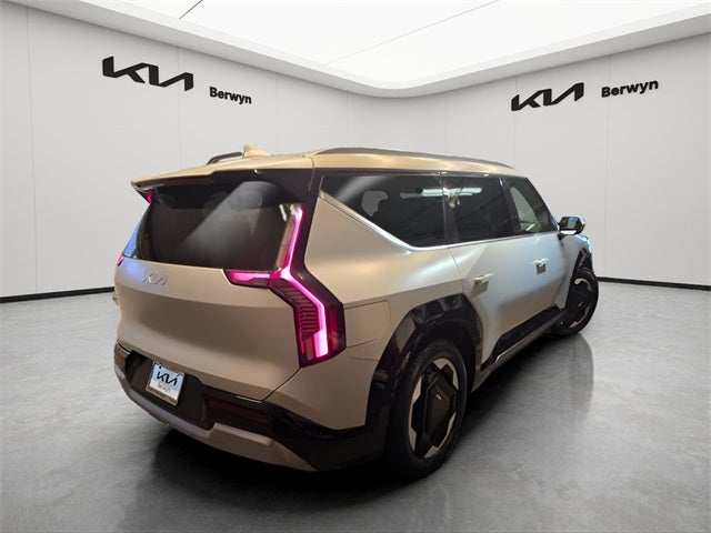 2024 Kia EV9 Land