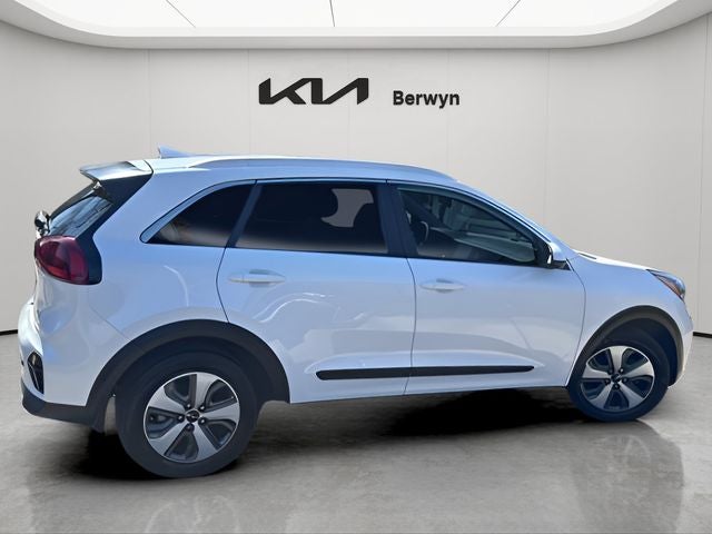 2022 Kia Niro LX