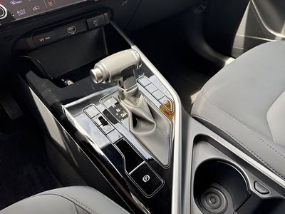 2024 Kia Niro LX