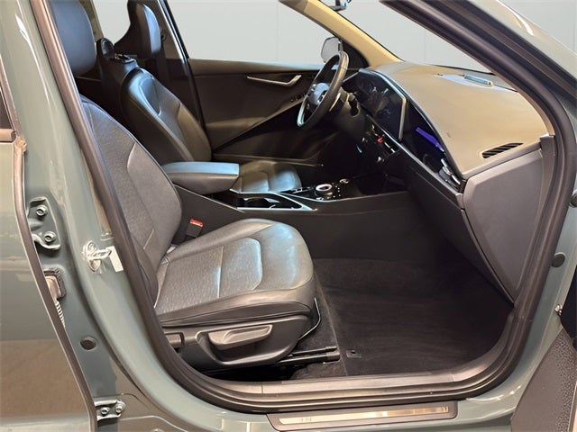 2023 Kia Niro Plug-In Hybrid SX