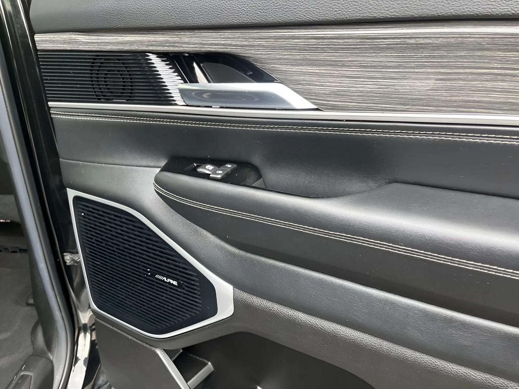 2022 Jeep Wagoneer Series III