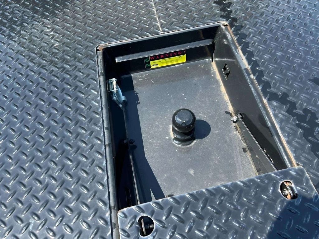 2024 Ford F-350SD XL SRW 8.5' Montana Platform/Hauler Body