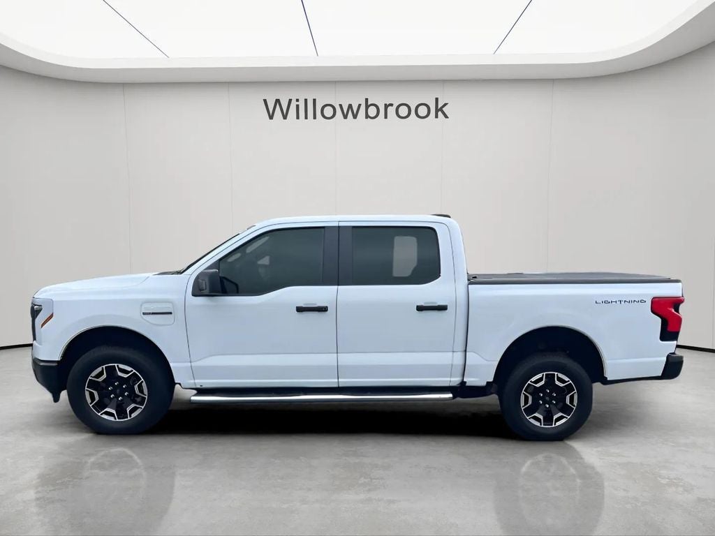 Used 2022 Ford F-150 Lightning Pro with VIN 1FTVW1ELXNWG08934 for sale in Willowbrook, IL