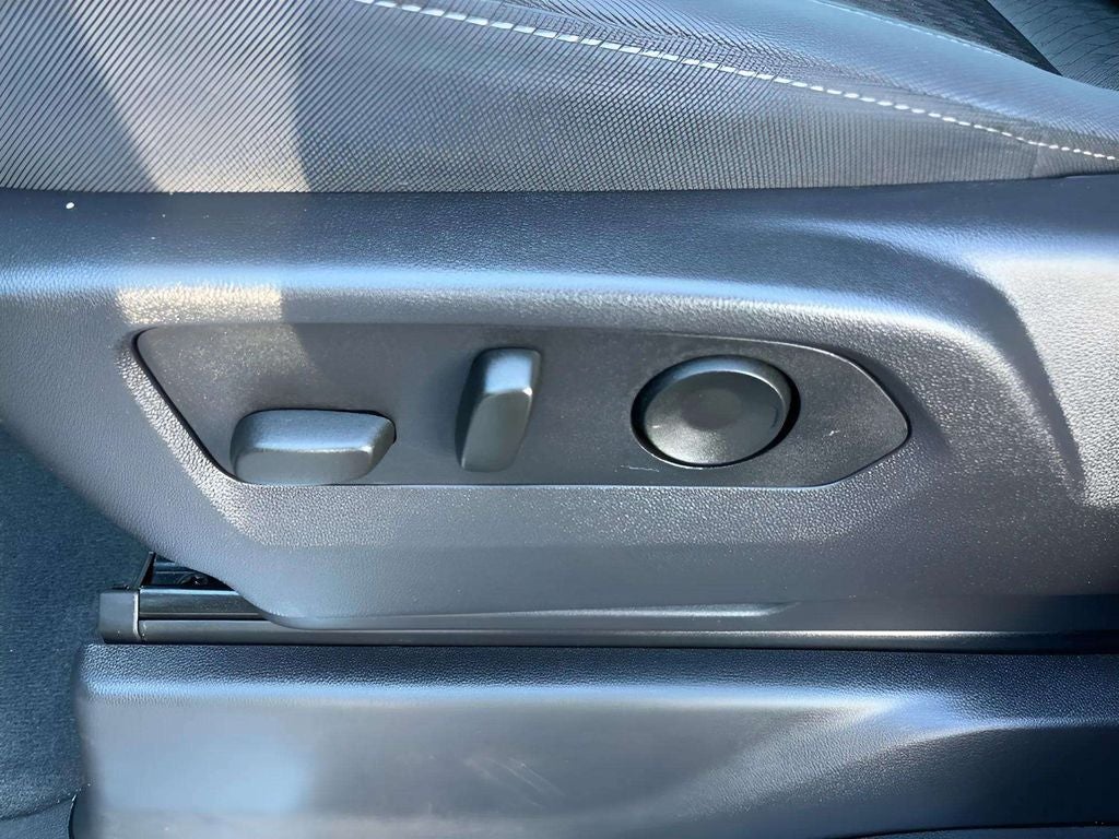2025 Chevrolet Silverado 1500 LT LT1