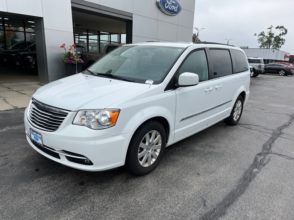 2016 Chrysler Town & Country Touring