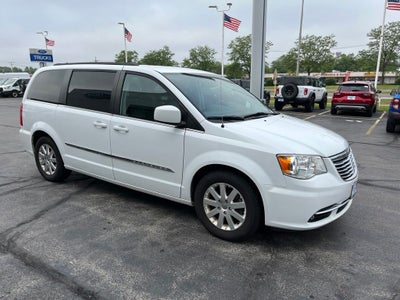 2016 Chrysler Town & Country Touring