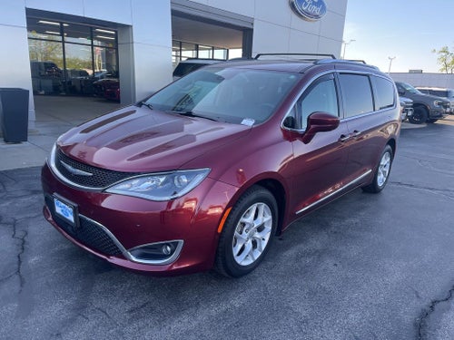 2017 Chrysler Pacifica Touring L Plus