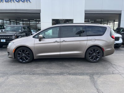 2018 Chrysler Pacifica Touring L Plus
