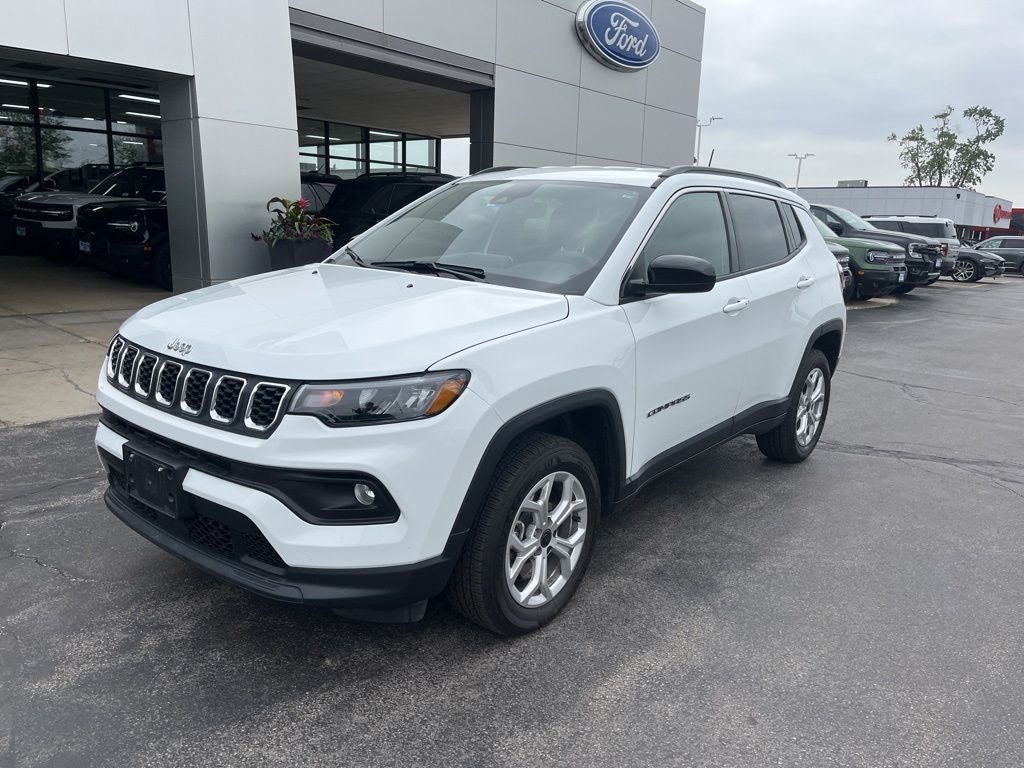 2026 Jeep Compass Latitude 4X4's photo