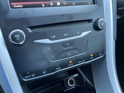 2014 Ford Fusion Hybrid SE