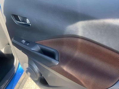 2022 Nissan Kicks SR