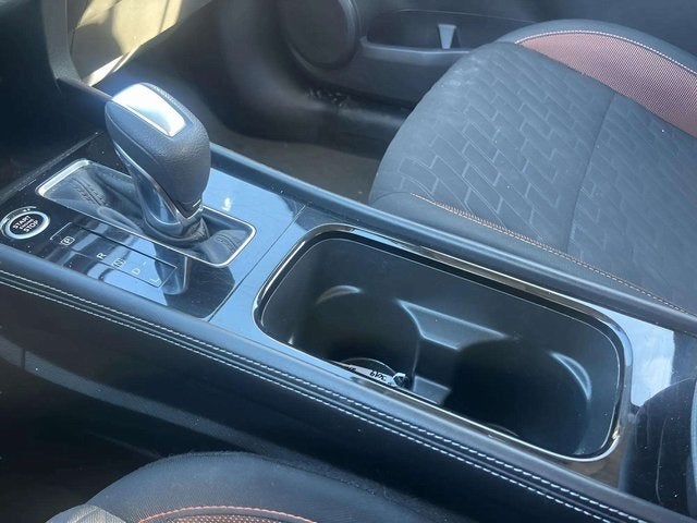 2022 Nissan Kicks SR