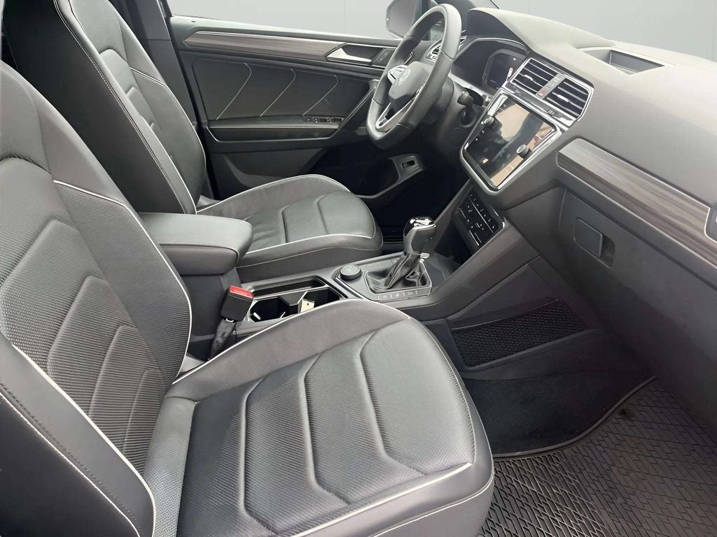 2022 Volkswagen Tiguan 2.0T SEL R-Line