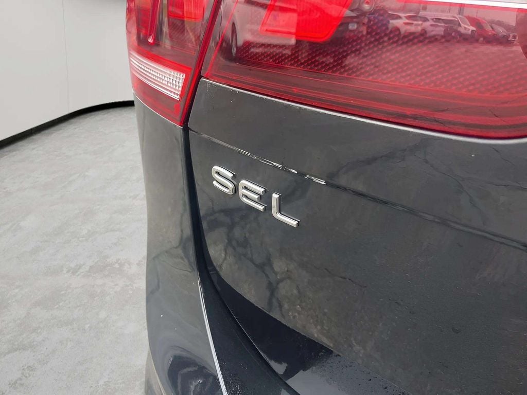 2022 Volkswagen Tiguan 2.0T SEL R-Line