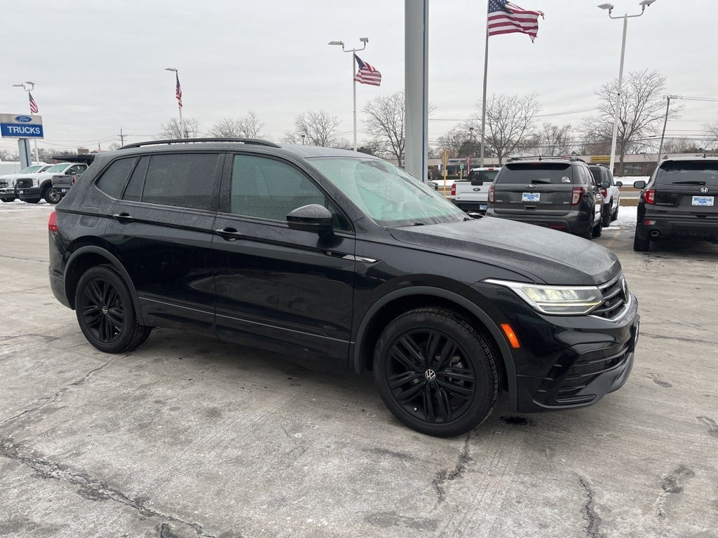 2022 Volkswagen Tiguan 2.0T SE R-Line Black