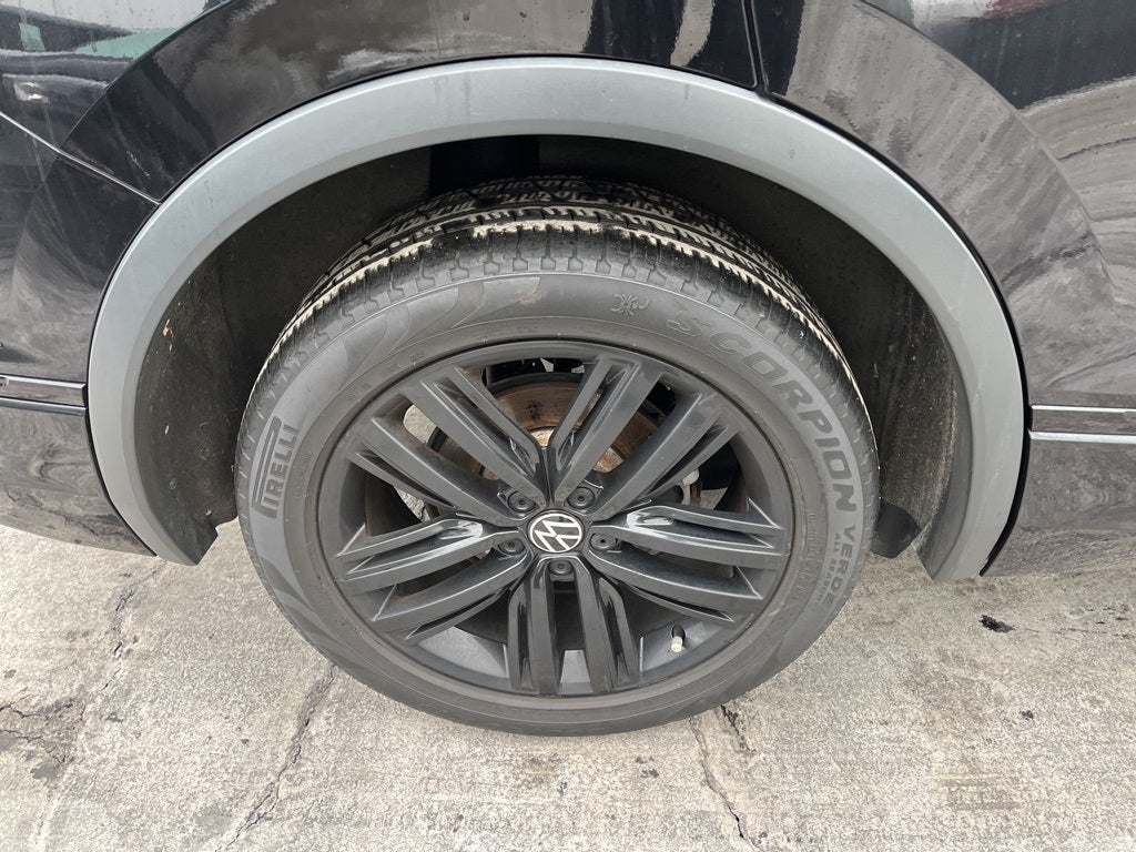 2022 Volkswagen Tiguan 2.0T SE R-Line Black