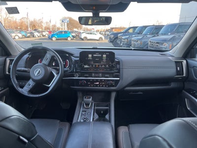 2024 Nissan Pathfinder Platinum