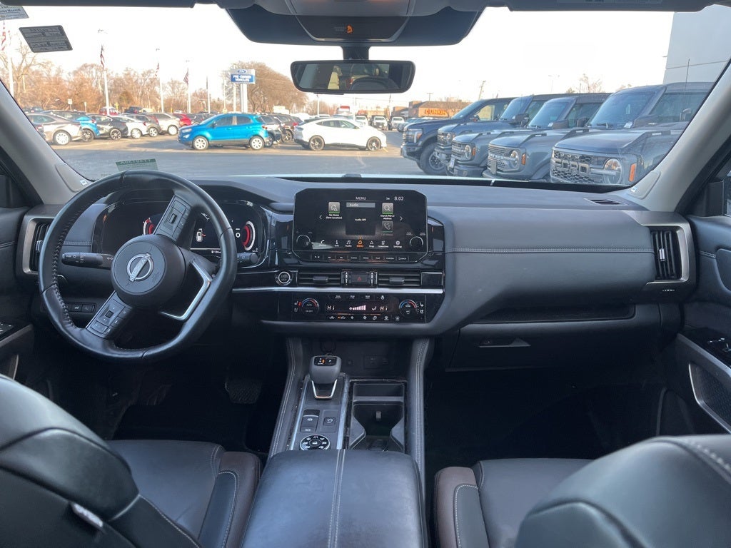 2024 Nissan Pathfinder Platinum