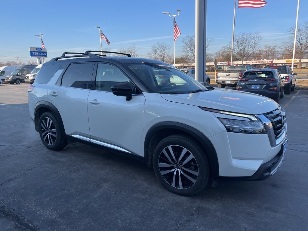 2024 Nissan Pathfinder Platinum