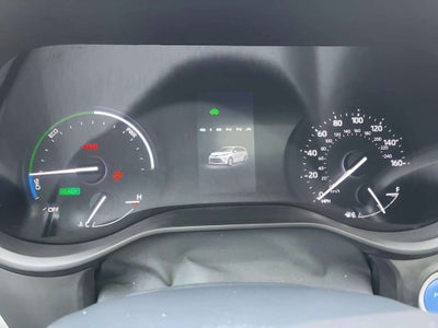 2022 Toyota Sienna XLE 7 Passenger