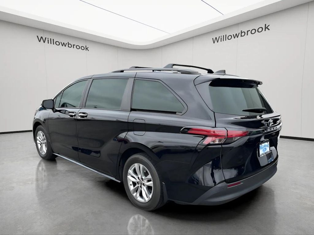 2022 Toyota Sienna XLE 7 Passenger