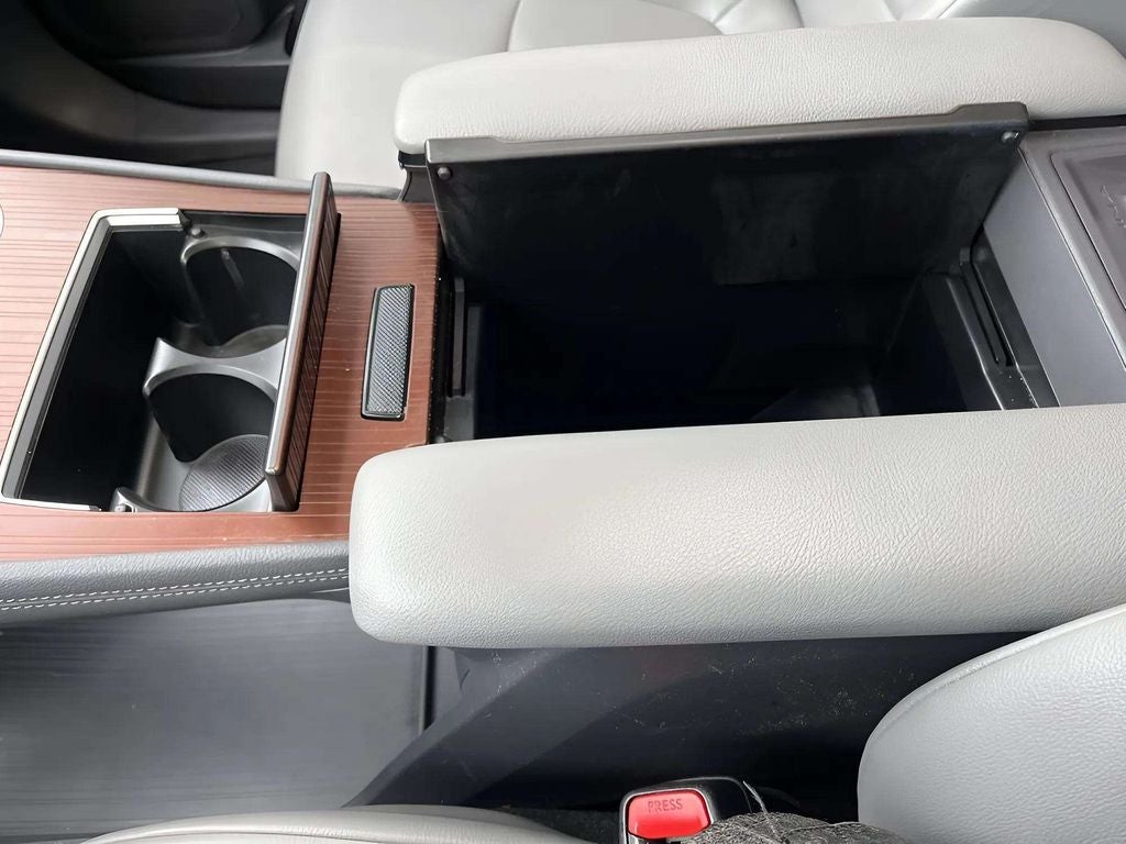 2022 Toyota Sienna XLE 7 Passenger