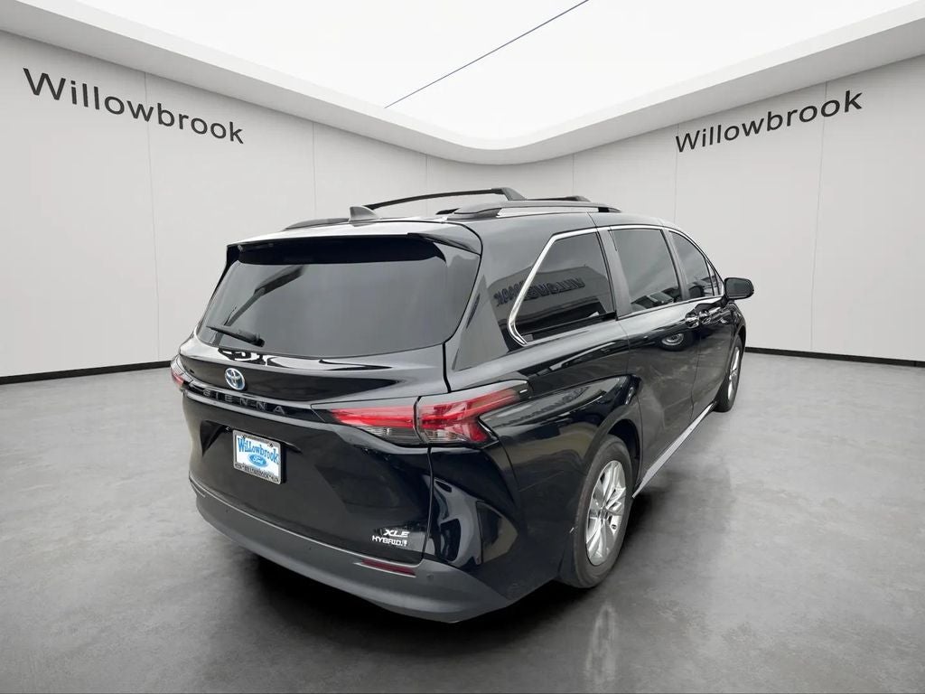2022 Toyota Sienna XLE 7 Passenger