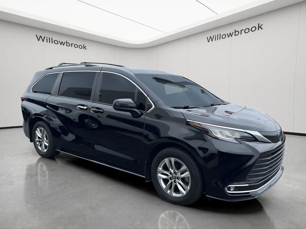 2022 Toyota Sienna XLE 7 Passenger