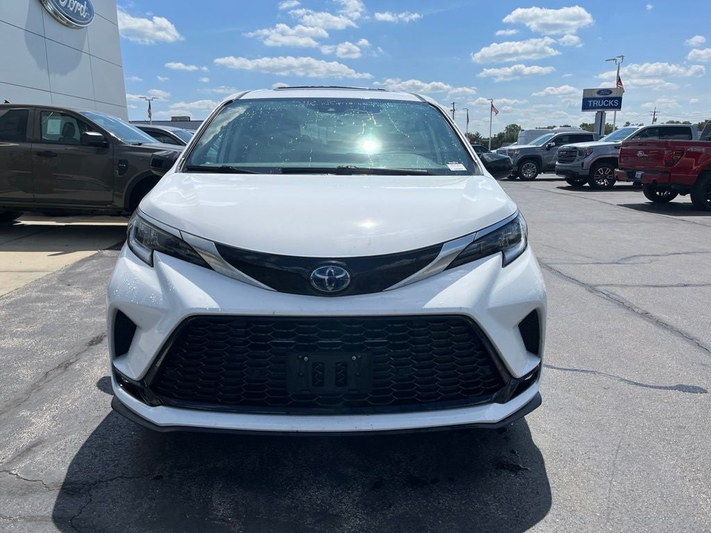 2021 Toyota Sienna XSE 7 Passenger