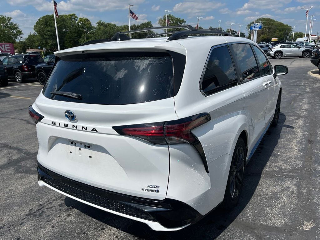 2021 Toyota Sienna XSE 7 Passenger