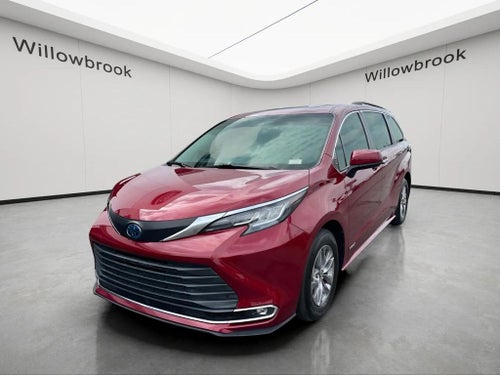 2021 Toyota Sienna XLE 8 Passenger