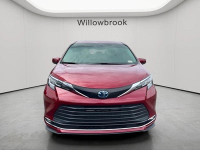 2021 Toyota Sienna XLE 8 Passenger