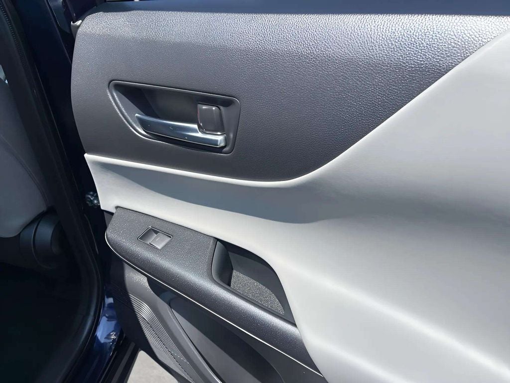 2023 Toyota Venza LE