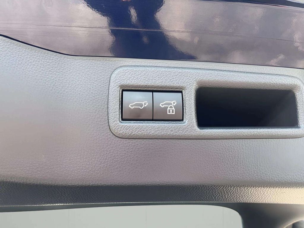 2023 Toyota Venza LE