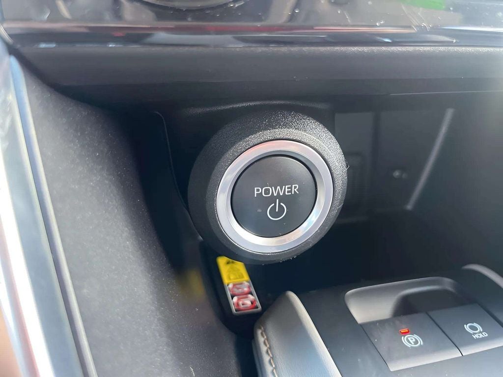 2023 Toyota Venza LE