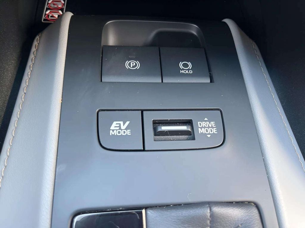 2023 Toyota Venza LE