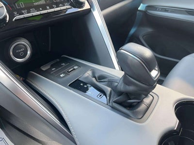 2023 Toyota Venza LE