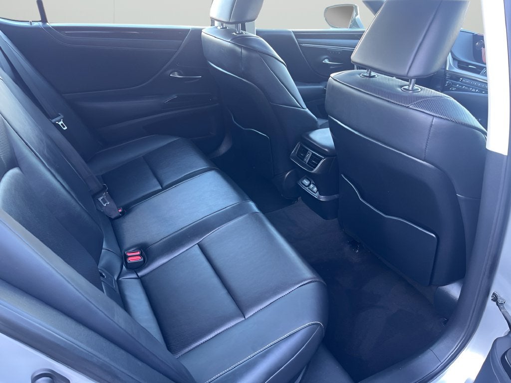 2019 Lexus ES 300h