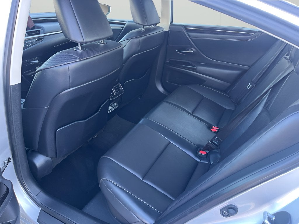 2019 Lexus ES 300h