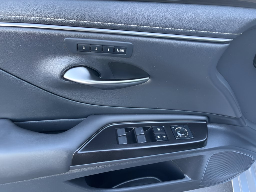 2019 Lexus ES 300h
